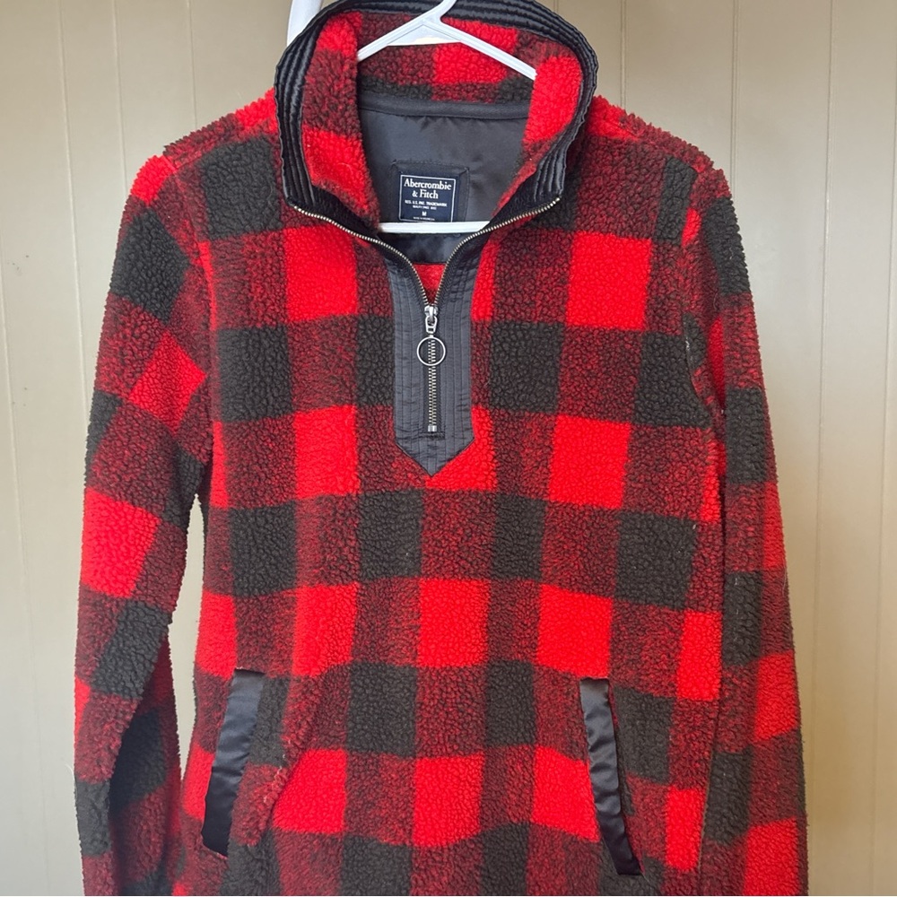 Abercrombie & Fitch Red and Black Checkered Zip Up Sweater